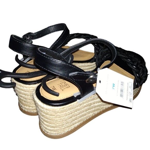 Time and Tru women's 7 wide 7W black braided mid-heel wedge sandals - Picture 3 of 3
